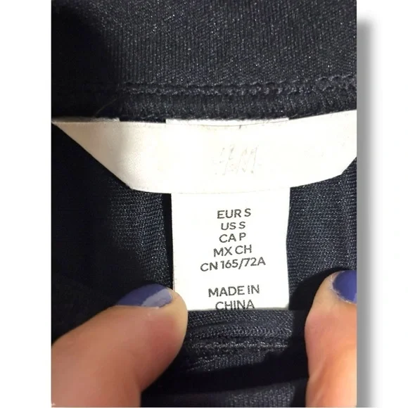 H&M Dark Navy Blue Pleated Fit and Flare High Waist Preppy Mini Skater Skirt - Picture 9 of 15